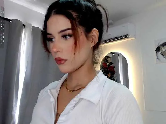 lailaatyler on BongaCams