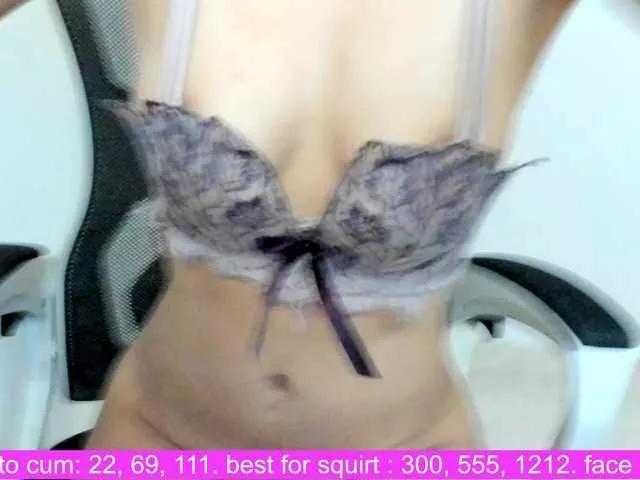 Laras23 — Freechat on BongaCams