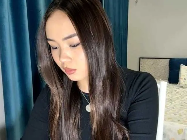 LatrishaAltigs on BongaCams