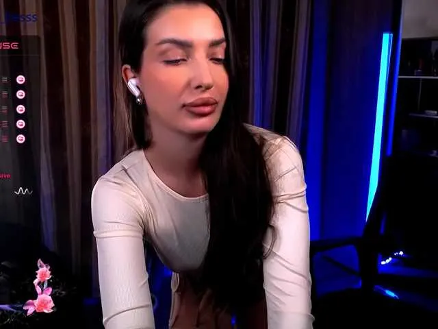 LauraBess on BongaCams