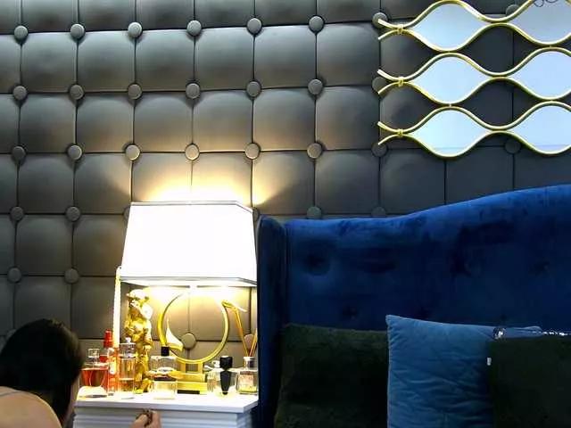 Freechat LeyaCass on BongaCams