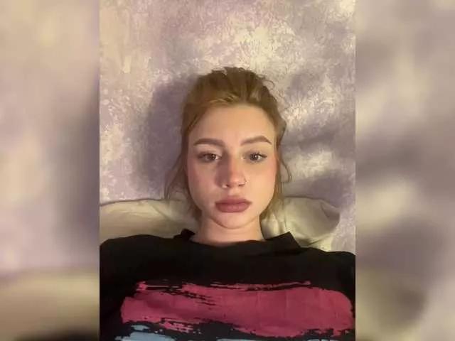 Offline Linaaa on BongaCams