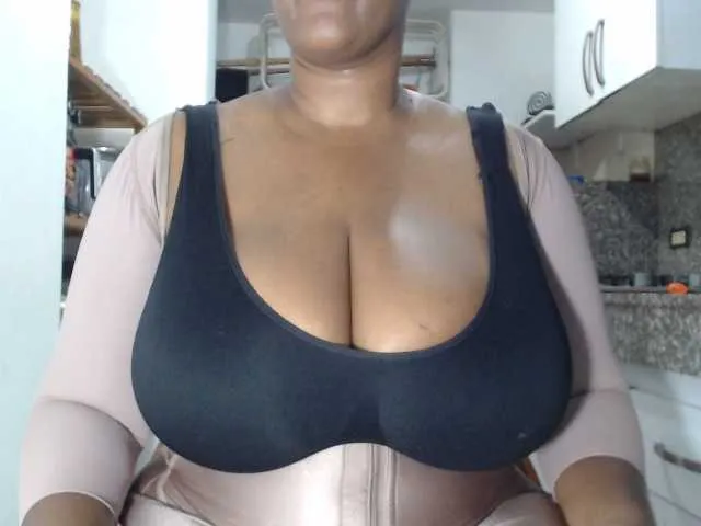 LiraRusso1 on BongaCams