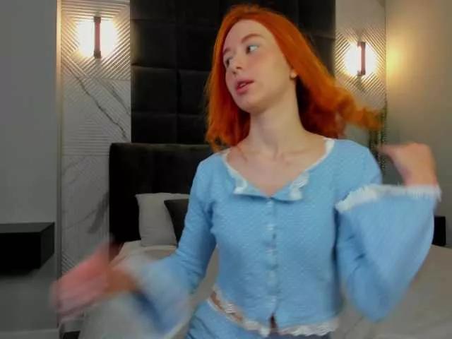 Lisa-foxy — I am aroused by the sexy veins on a man's arms, gentle kisses on the neck, and attention