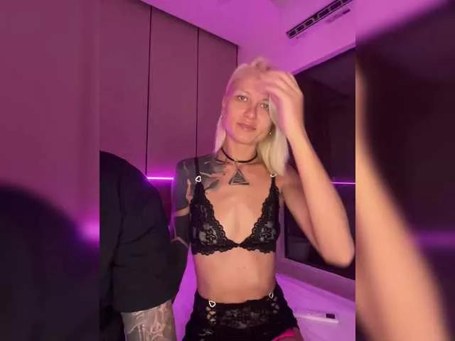 lovetwins — I like cum in my face, doggy, deep BJ, BDSM and more...