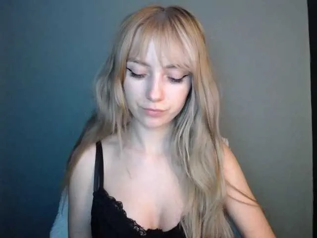 LuciaGlow — Freechat on BongaCams