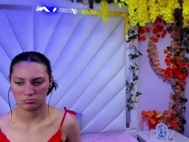 BongaCams LunaBennett is Freechat LunaBennett — I like to do everything from sensual and erotic shows to games and challenges. There is nothing that I like more to do that my spectators laugh and have fun. I also love fashion and makeup, and I love experimenting with new looks and styles.