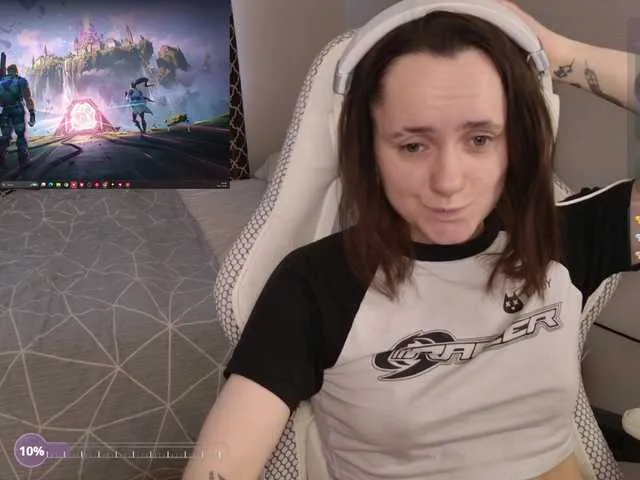 LunaL0ve — Lovense ON let's play?   FAVOURITE VIBES: 103866100200301