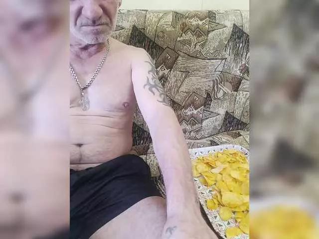 Offline Lyda27081 on BongaCams