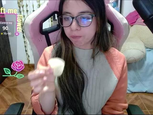 Maggie-Fox on BongaCams 