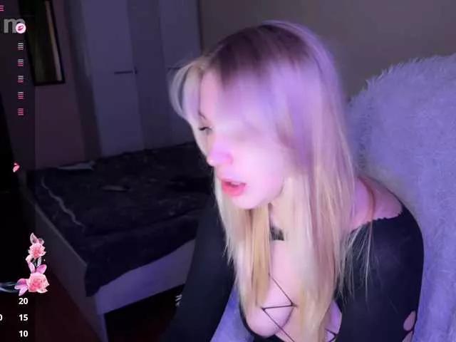 BongaCams maksisisia is Freechat maksisisia — "I'm excited by emotion and passion. I appreciate moments when I can feel connected to a person.'