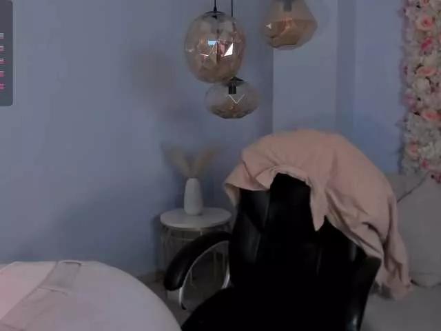 Offline MarianneLane on BongaCams