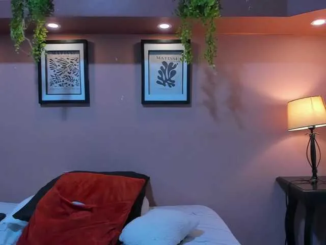 MiluRosse — Sweet face, dangerous curves.  Ready to see the best BIG ASS in the game? Start the show and take the lead.  fuck my pussy  @total 