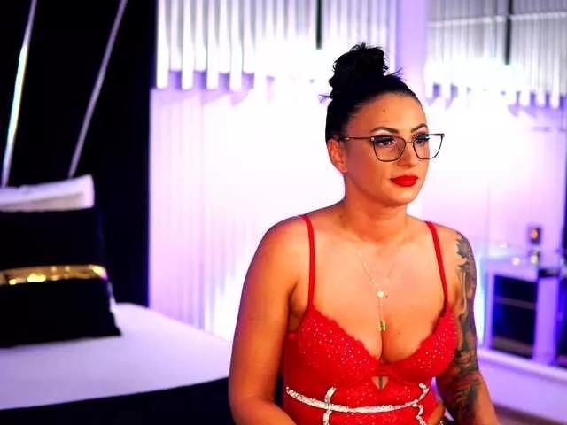 BongaCams MistyWooods is Freechat MistyWooods —  I get turned on by good vibes, cheeky compliments, and a little teasing. The more fun you have with me, the hotter I get.