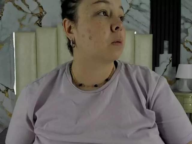 Offline mollieblue69 on BongaCams