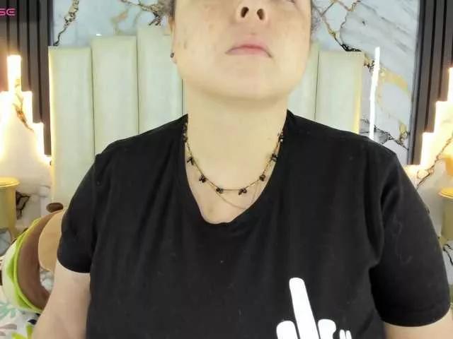 Offline mollieblue69 on BongaCams