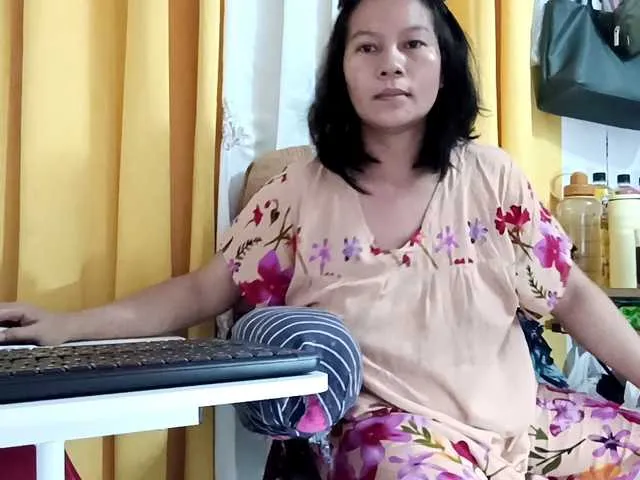 nemayhottits on BongaCams