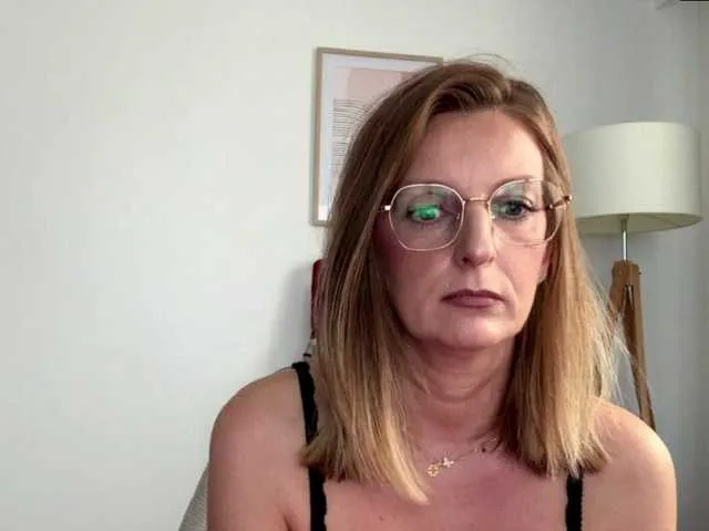 RachellaFox on BongaCams