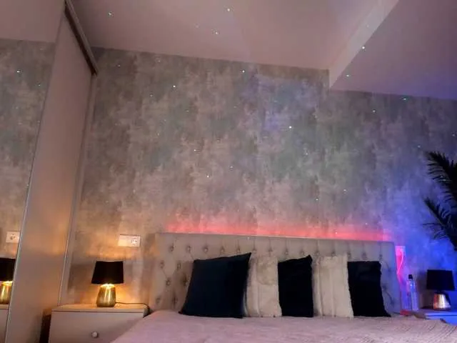 Raisa1gee — Help me to reach my goal Squeeze a dildo between my boobs @remain tok remain.Tip my favorite ones 102514020010101111