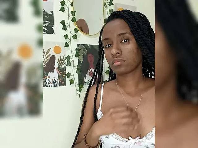 Royal-chat — HI WELCOM TO MY ROOM