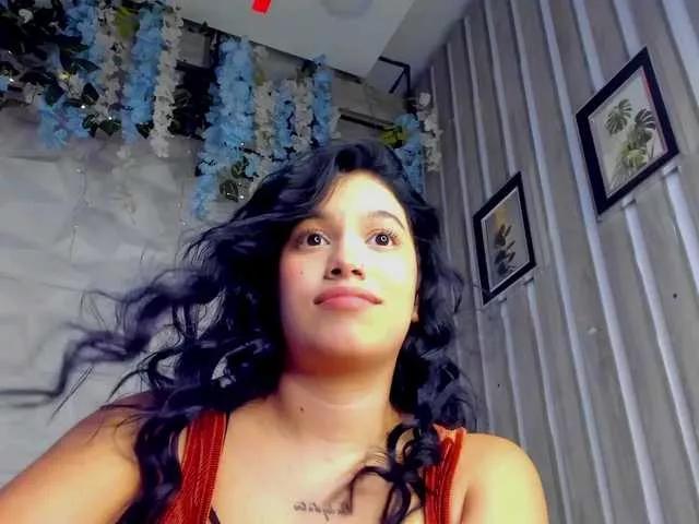 sarahcox — live new experiences, be watched while I masturbate and intelligent men.