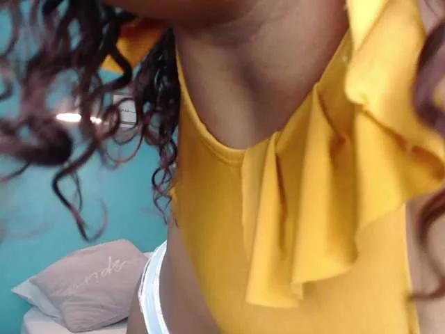 SelenaRoyal on BongaCams 