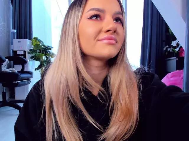 Offline SpoilM3Mor3 on BongaCams