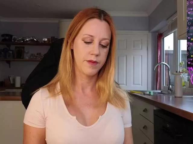 Offline stripmequick on BongaCams