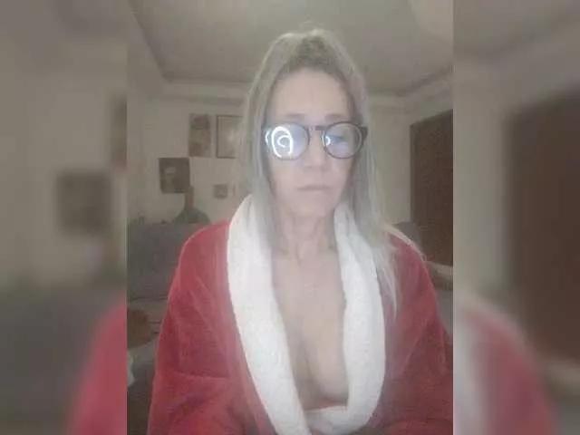 Freechat tieta on BongaCams