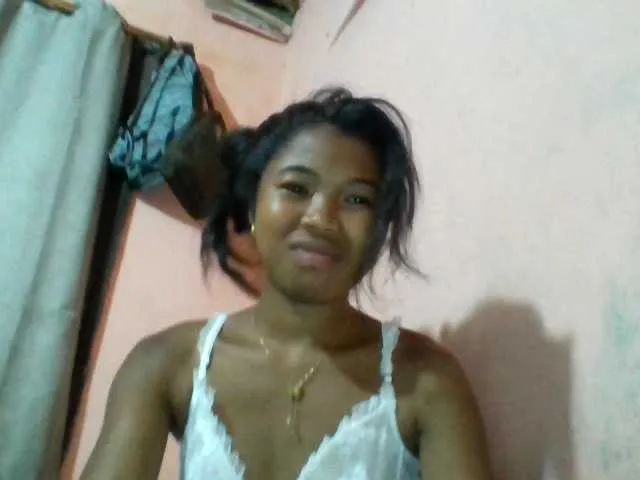 Yaellah — Freechat on BongaCams