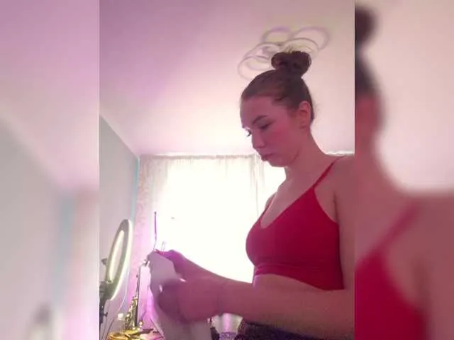 YonaBones on BongaCams