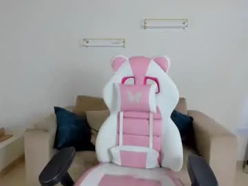 _april_smith_ on Chaturbate
