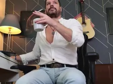 aaronbomer on Chaturbate