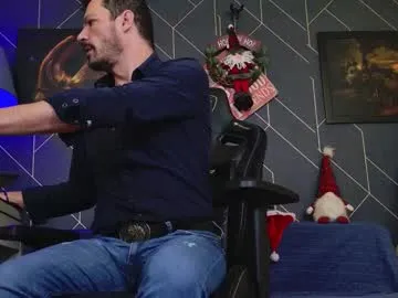 aaronbomer on Chaturbate