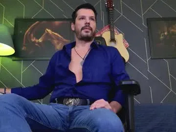 aaronbomer on Chaturbate