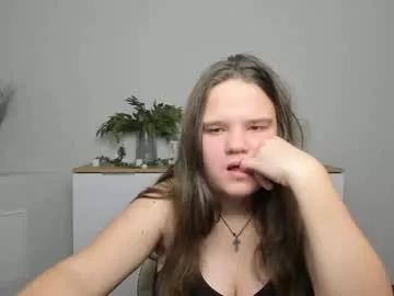 Freechat adelecruzz on Chaturbate