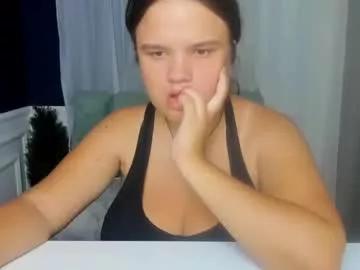 Freechat adelecruzz on Chaturbate