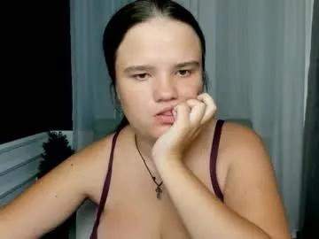 Freechat adelecruzz on Chaturbate