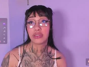 aleja_5 on Chaturbate