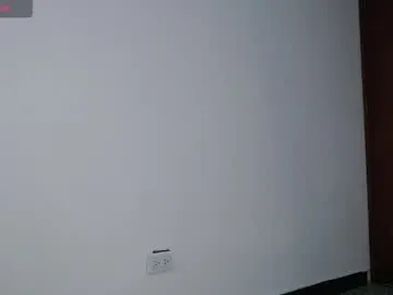 alessia_santorinni — GOAL: flash tits + oil [70 tokens remaining] make me vibrate daddy!!! #flexible #lovense #skinny #bigboobs #bigass