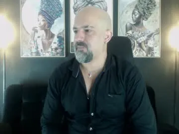 alex_saints_ce — Alex_saints_ce's room #mature #smoke #bigass #bald #beard