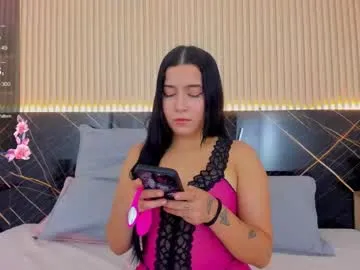 amy_leah_ — Hot twerk with oil [8 tokens left] #anal #latina #bigass #cum #braces