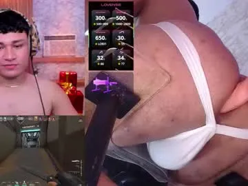 andrewpeach on Chaturbate