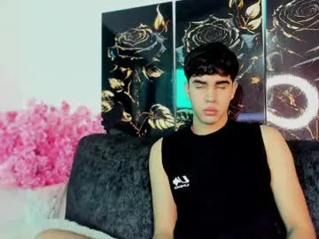 andy_wood1 from Chaturbate