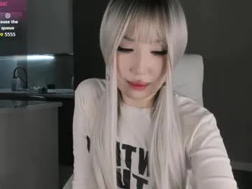 angelina_key — GOAL: ocean of squirt [296 tokens remaining] Welcome to my room! #asian #blonde #squirt #lovense #new #blow job #ride a dildo