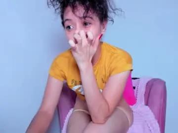 annie_rosse1017 on Chaturbate