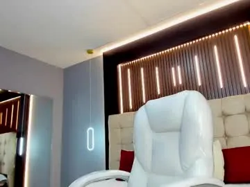 antonella06_ — GOAL: Full naked bouncing my tits [198 tokens remaining] Welcome to my room! #bigtits #bigass #latina #longhair #new