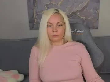 april_nelson — GOAL: Sexy Dance [15 tokens remaining] Welcome to my room! im April and im new here #milf #blonde #bigboobs #bigass #new