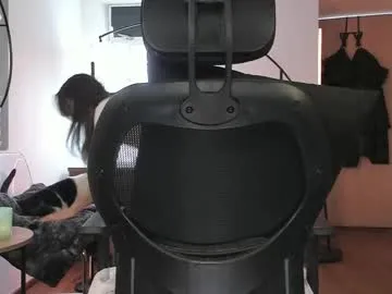 ariana_fitl on Chaturbate