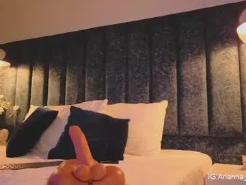 arianna_suarez1 on Chaturbate